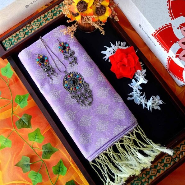 Rupmanjari Gift Box - Image 3